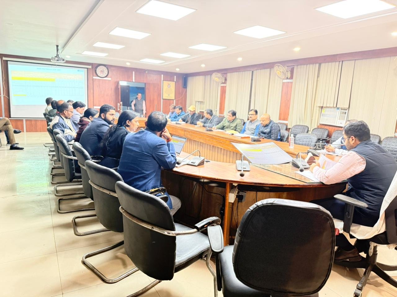 सीडीओ की अध्यक्षता में आयोजित हुई जिला टास्क फोर्स की बैठक