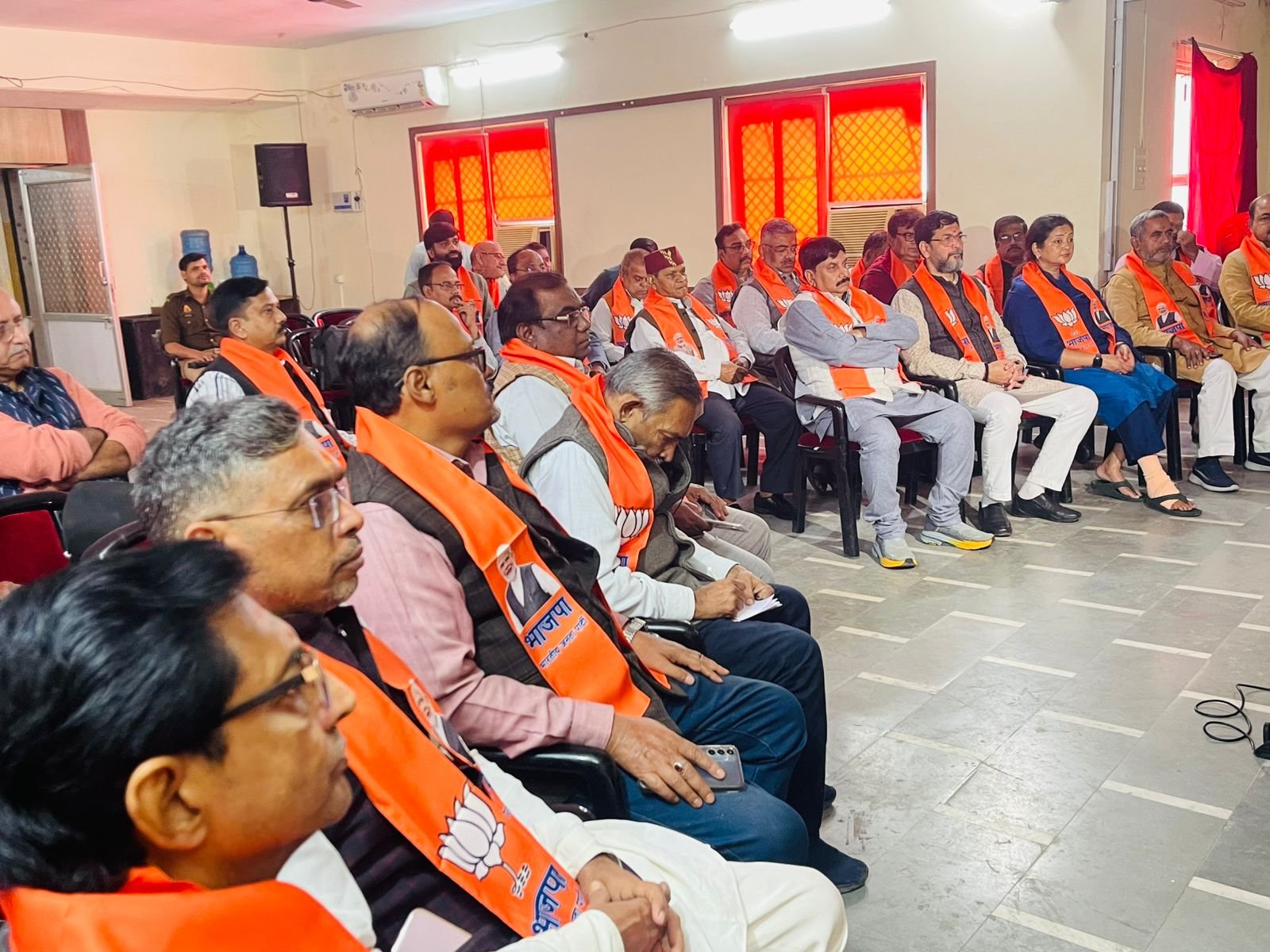 गुलाब बाग कार्यालयपर प्रधानमंत्री नरेंद्र मोदी की मन की बात सुनी गई।।