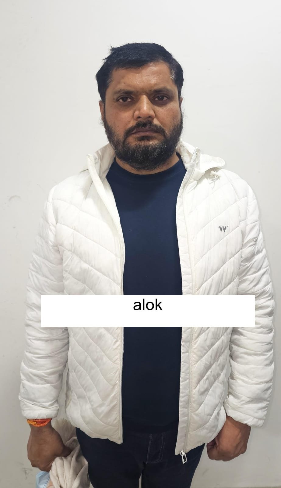 कफ सिरप मामले में बर्खास्त सिपाही आलोक सिंह को एसटीएफ ने दबोचा।