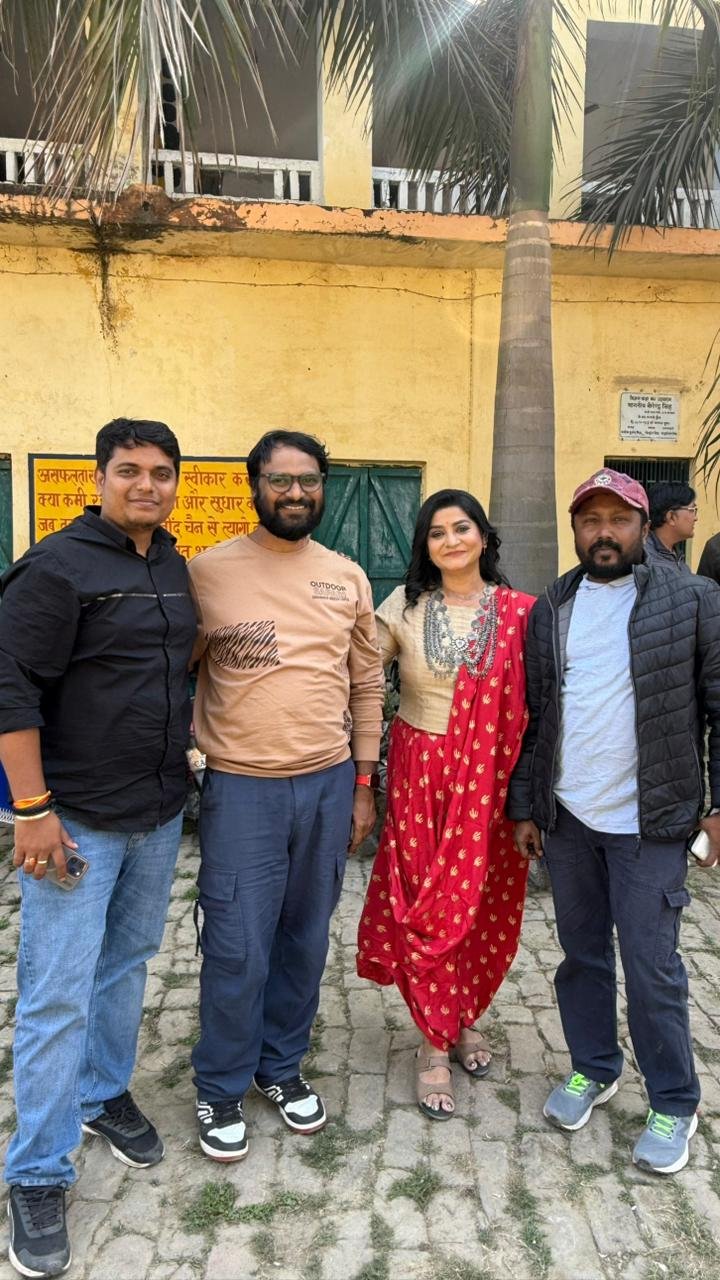 वाराणसी।                 “कबीर बनाम तुलसी”: बनारस में चल रही शूटिंग।