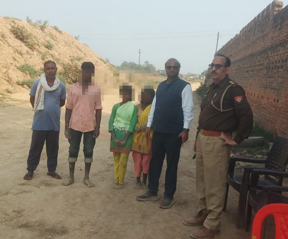 चन्दौली मिशन शक्ति अभियान, फेज-5.0 के अन्तर्गत प्रचलित “ऑपरेशन बचपन अभियान” के दौरान चन्दौली पुलिस द्वारा थाना मुगलसराय अन्तर्गत ईंट भठ्ठा पर काम करने वाले 06 नाबालिग बच्चों को बाल मजदूरी से मुक्त कराया गया।