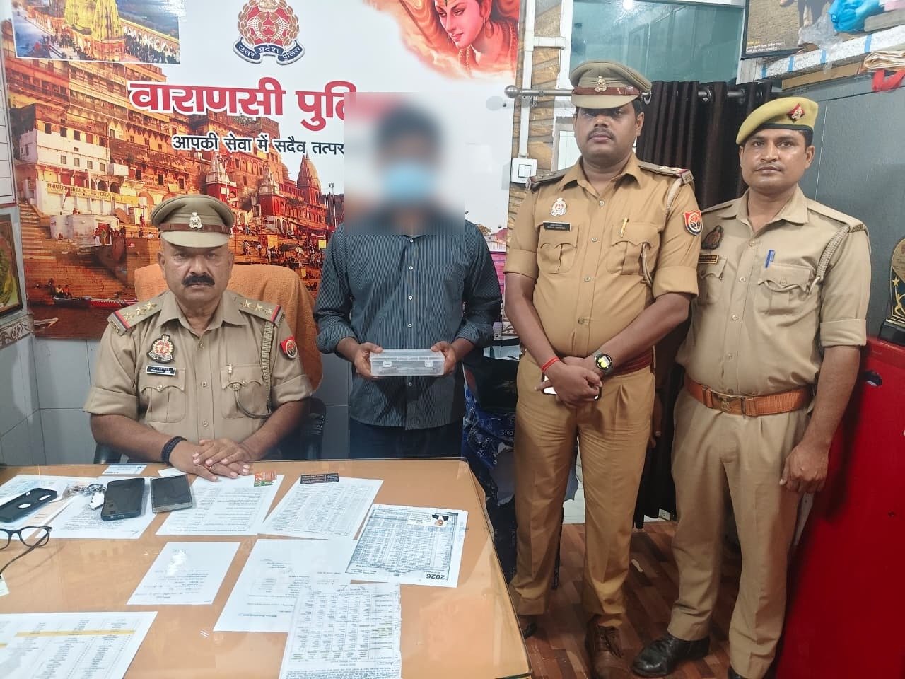 वाराणसी: सिगरा पुलिस ने अवैध .32 बोर पिस्टल व जिंदा कारतूस के साथ युवक को किया गिरफ्तार।
